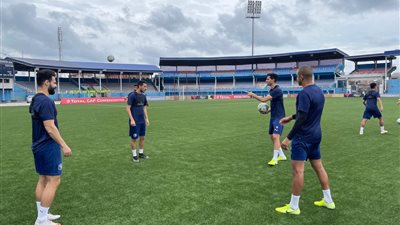 بيراميدز يختتم تدريباته في نيجيريا قبل مواجهة إنيمبا