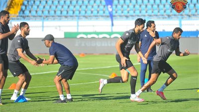 لاعبو سيراميكا كليو باترا يخضون لمسحة كورونا 