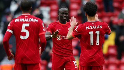 ماني يمنح ليفربول قبلة الحياة وهاري كين يصدم صلاح وفوز عريض للسيتى وتوتنهام وسقوط تشيلسى وليستر سيتى