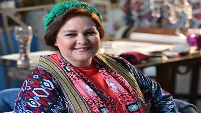 بعد استمرار تدهور صحتها.. إيمي سمير غانم تطلب الدعاء لوالدتها