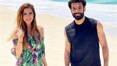  صلاح يقلب انستجرام بصور مع شيما صابر وديانا 