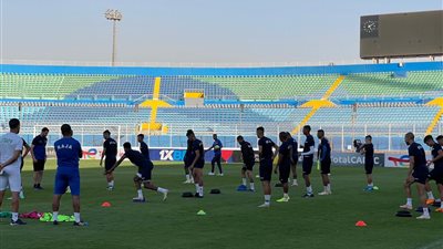  الكاف يوافق على حضور ١٠٠٠ مشجع لمباراة بيراميدز والرجاء 