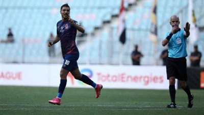 الاهلي يضع قدم فى نهائي افريقيا ببركة شريف 