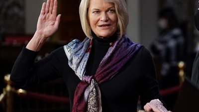 سيناتور أمريكي تدعو المواطنين لاتخاذ هذا القرار الهام قبل التقاعد