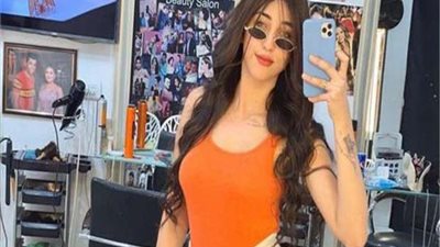 عقب حكم البراءة.. أسرة منار سامي تنتهي من إجراءات مغادرةقسم كفر شكر