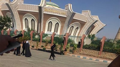 بالصور.. نجوم الفن في جنازة «كريم» شقيق رامي صبري