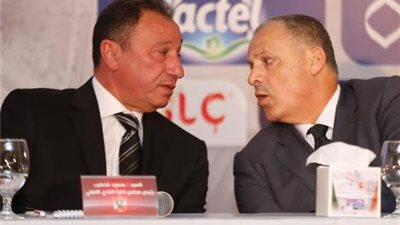 الخطيب يشكر هاني أبو ريدة بعد تتويج الأهلي باللقب العاشر