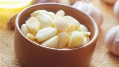 لن تتوقعها.. فوائد سحرية لصحتك عند تناول الثوم 