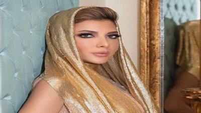 سر استعانة أصالة بفستان 