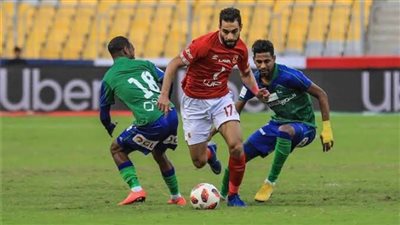 عمرو السولية ضمن قائمة أفضل لاعبى خط الوسط في دورى أبطال أفريقيا