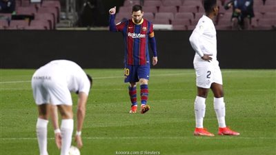 اربع اندية تطارد ميسي بعد رحيله عن برشلونة رسميا 