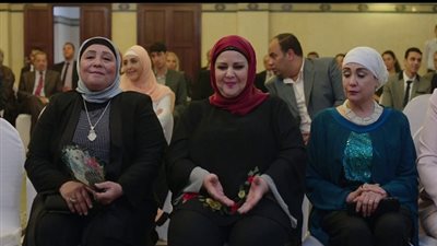 مخرجة «سابع جار» تكشف تفاصيل موقف إنساني مؤثر للراحلة دلال عبد العزيز