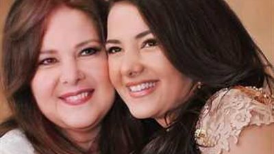 رسالة «توجع القلب» من دنيا سمير غانم إلى والدتها دلال عبد العزيز بعد وفاتها