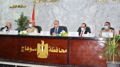 تفاصيل اجتماع محافظ سوهاج بأعضاء مجلسي النواب والشيوخ بشأن «حياة كريمة»