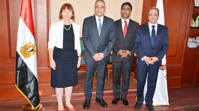 محافظ سوهاج يستقبل مدير المركز الثقافي البريطاني بالقاهرة