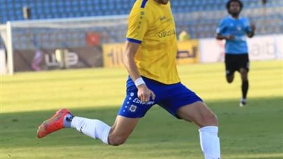 الاهلي يسقط فى فخ الاسماعيلي ويترك الصدارة للزمالك 