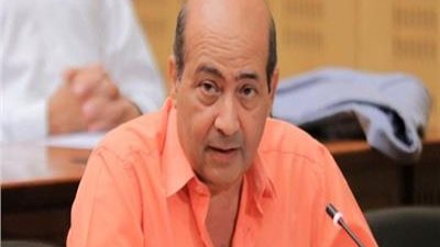 الإنسان أصله (نمس).. شريف عرفة يمنح محمد هنيدى قبلة الحياة!