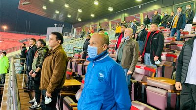 حسام البدري يتابع مباراة الزمالك والإسماعيلي لمراقبة ثنائي الدراويش