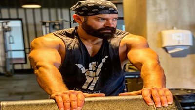 عمرو يوسف يستعد لـ 