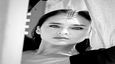 بالفيديو.. نيللي كريم رهينة في 