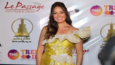 بالصور.. محمد ثروت ونيرمين الفقي أبرز المكرمين من مهرجان همسة للفنون 