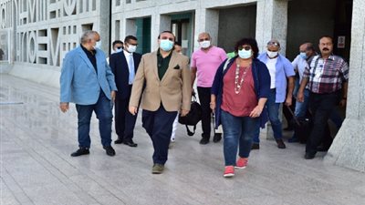 وزيرة الثقافة تصل الاقصر لتفقد عدد من المشروعات والمنشأت الابداعية 