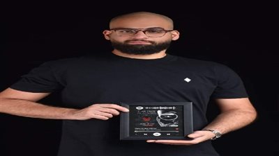 أحمد عبد الخالق يدخل ضمن أفضل 100 من جوائز الموسيقى السويسرية بأغنية I RUN