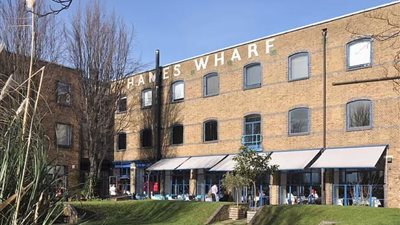 قرار جرئ من وزير القوى العاملة بشأن الإكراميات في المطاعم