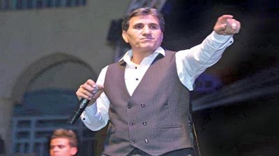 أحمد شيبه يحيي حفل مهرجان النقاشين لكرة القدم بالغردقة