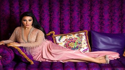 بالفيديو.. سمية الخشاب تذهب للمأذون 5 مرات