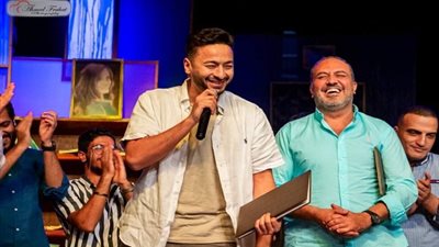 بالصور.. تكريم خالد سرحان في مهرجان المسرح العربي بدورته الـ38 