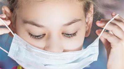 الصحة: وفيات الأطفال بكورونا لا تتعدى 1%.. وندرس تطعيم الاقل من 18 سنة