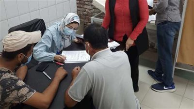 وفد صيني يشكر الصحة المصرية بعد تلقيه لقاح كورونا بالشرقية