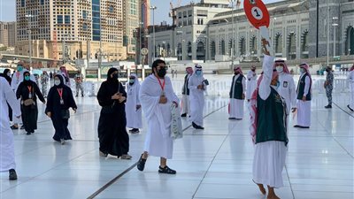 السعودية تقرر قصر تصاريح العمرة على المحصنين بجرعتين من لقاح كورونا