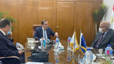 وزير البترول يستقبل رئيس «جيوشي موتورز» لبحث التعاون المشترك