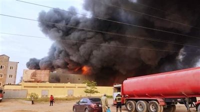 آخر تطورات حريق مصنع الهلال والنجمة في العاشر من رمضان.. ومعاينة المباحث تكشف مفاجأة