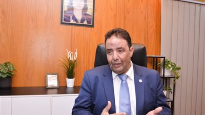 محمد عمر رئيس جامعة مصر للعلوم والتكنولوجيا: *نسعى لتخريج أجيال تقتحم سوق العمل الدولية