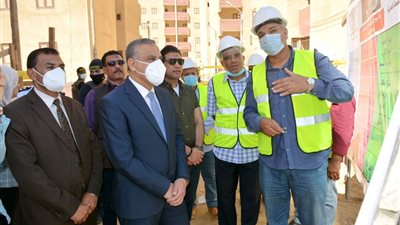 الفقي يتفقد المرحلة السادسة للإسكان الاجتماعي بسوهاج