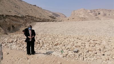 بتوجيهات «الفقي».. تفقد مخرات السيول استعدادًا لاستقبال فصل الشتاء بسوهاج