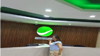 بوسي شاهين تعلن تعاقدها مع شركة 