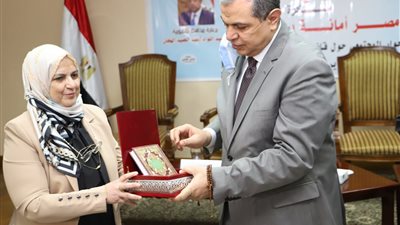 وزير القوي العاملة يواصل جولاته الميدانية للمحافظات