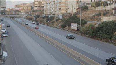 «فيديو» يكشف واقعة كارثية على الأوتوستراد وتعريض حياة المواطنين للخطر بـ«المعادي والبساتين»