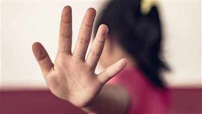 مُعلم الدقهلية يتحول لذئب.. تفاصيل هتك عرض طفلة على يد مُدرسها