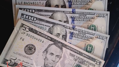 سعر الدولار اليوم الثلاثاء في البنوك والسوق السوداء 16 - 11 - 2021