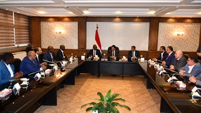 وزير الرياضة يعلن استضافة مصر لكأس العالم للأندية لكرة السلة