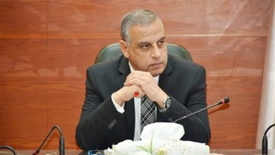 بسبب «الكباري».. محافظ سوهاج يعقد اجتماعًا مهمًا وهذه أبرز تعليماته