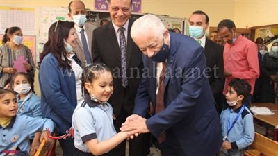 وزير التعليم بالأقصر.. تفاصيل زيارة «شوقي» لإحدى المدارس