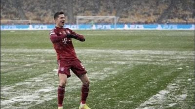 ليفاندوفسكي يفوز بلقب الأفضل وترتيب صادم لصلاح 