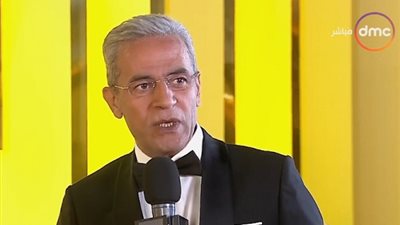 صبري فواز يحصد جائزة 