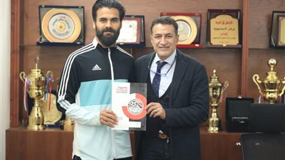 الإسماعيلي يمدد عقد عماد حمدي حتي 2025